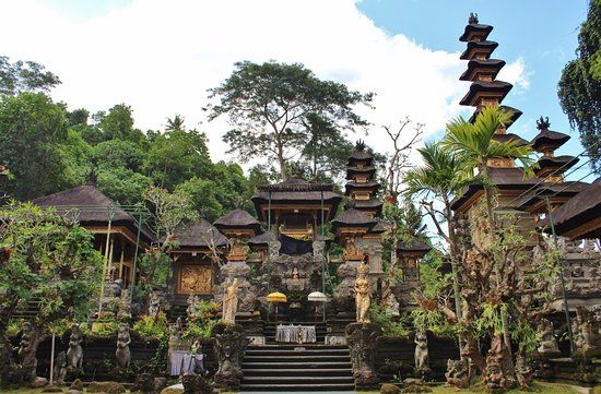 Temple hindou Pura Gunung Lebah